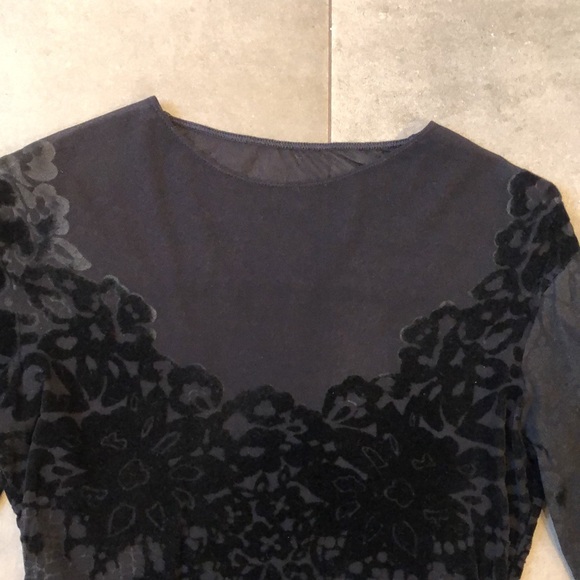 Ritmo di Perla One Piece Nylon Bodysuit with Raised Velvety Floral Design - Picture 5 of 16